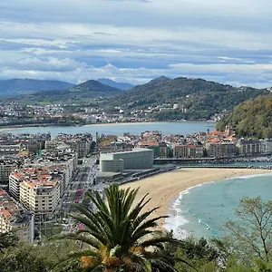 Usandizaga Apartment, Second Line Beach, Free Parking Saint-Sébastien